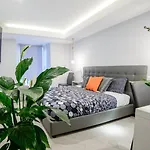 Riviera Luxury Bed & Breakfast 4*