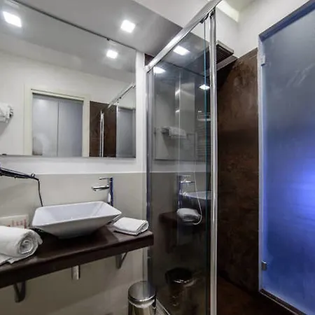 Riviera Luxury