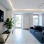 Alojamento de Acomodação e Pequeno-almoço Riviera Luxury 4*