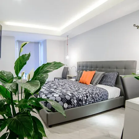 Riviera Luxury Oda ve Kahvaltı 3*